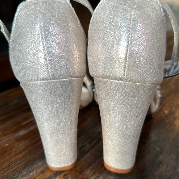 🆕 Size 7 Rhinestone Heels NWOB - Picture 5 of 7